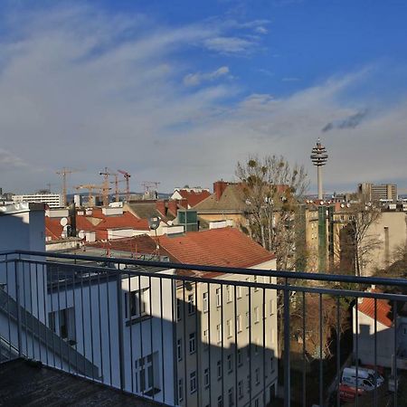 Ferienwohnung Sunny Penthouse With Terrace. Great View! Dg2 Wien Exterior foto